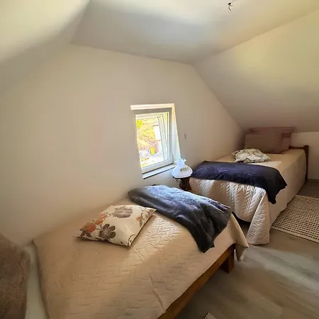 Eifelruhe 6 - Ideal Fuer Familien, Gruppen Und Hunde * Шляйден